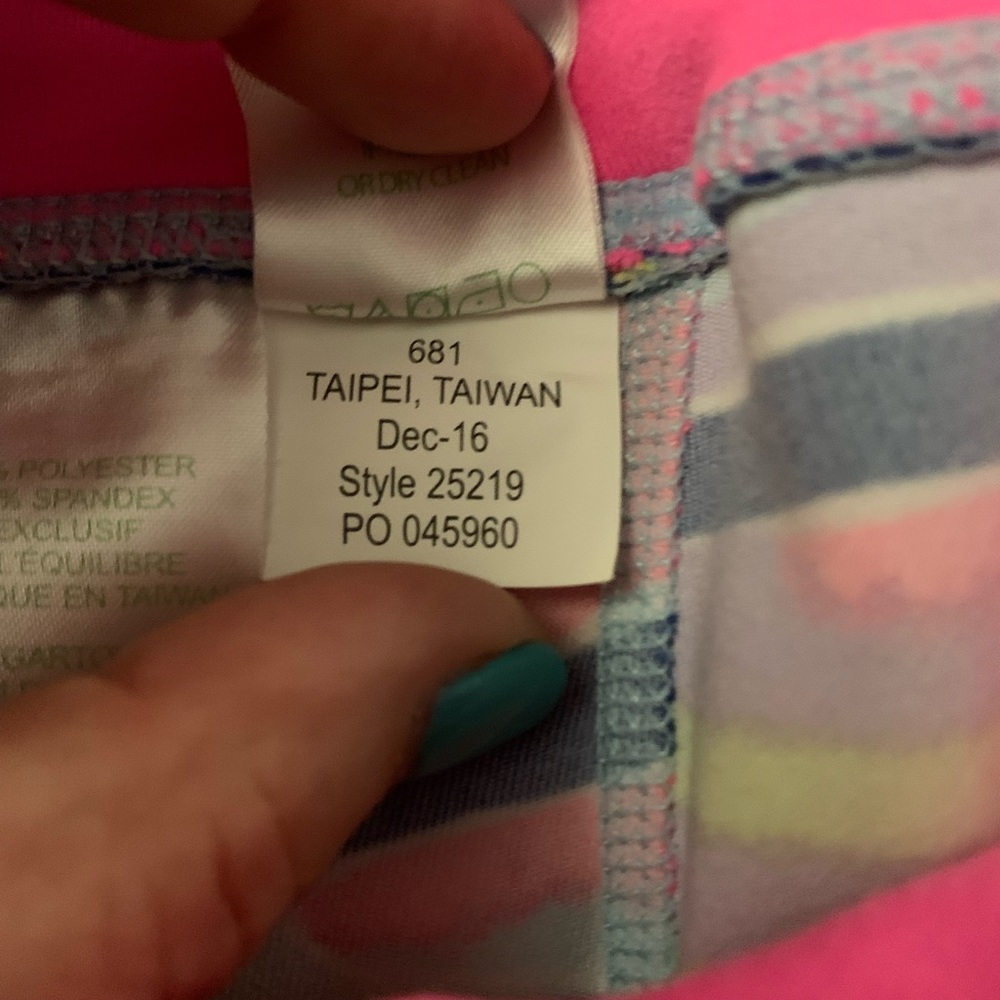 Lilly Pulitzer Luxletic leggings. Large, preloved - Picture 5 of 7
